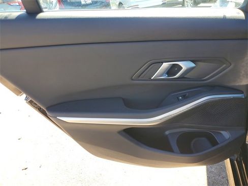 Used 2025 BMW 330i Sedan image 12