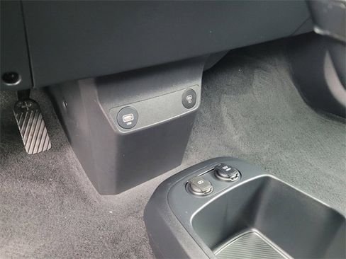 Used 2024 Kia EV6 Light image 16