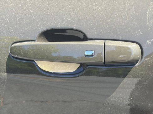 Used 2023 Chevrolet Equinox LT AWD/4WD image 37