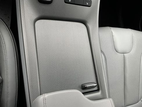 Used 2025 Hyundai Palisade SEL image 24