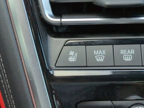 Used 2025 BMW M850i xDrive AWD/4WD image 25