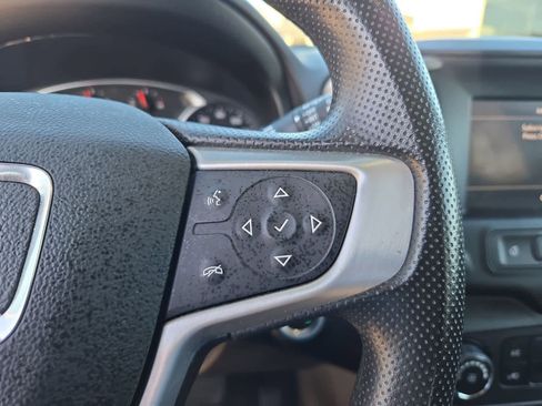 Used 2024 GMC Terrain SLE image 23