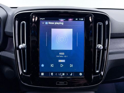 Used 2023 Volvo C40 P8 Recharge Ultimate image 22