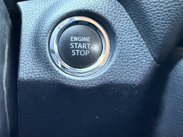 Used 2020 Toyota RAV4 XLE FWD image 23