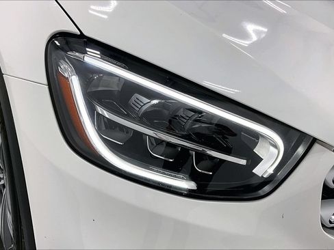 Used 2020 Mercedes-Benz GLC 300 4MATIC image 35