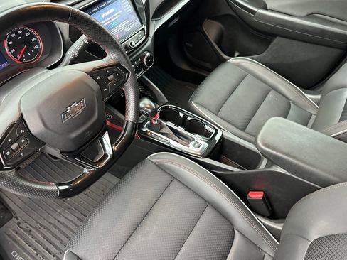 Used 2021 Chevrolet TrailBlazer RS w/ Sun and Liftgate Package image 9