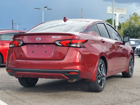 Used 2025 Nissan Versa SR w/ Electronics Package FWD image 7