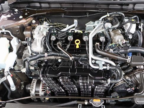 Used 2024 Nissan Altima 2.5 SV FWD image 28