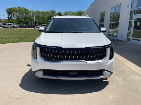 New 2026 Kia Carnival EX FWD image 3