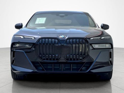 Used 2024 BMW 740i w/ Premium Package RWD image 8