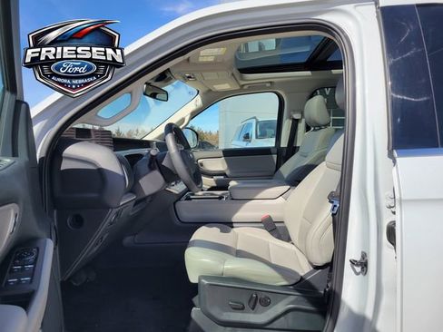 Used 2025 Ford Expedition Max Active image 12