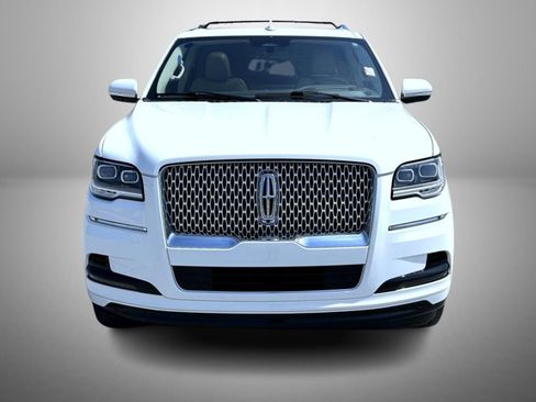 Used 2022 Lincoln Navigator L Reserve AWD/4WD image 2