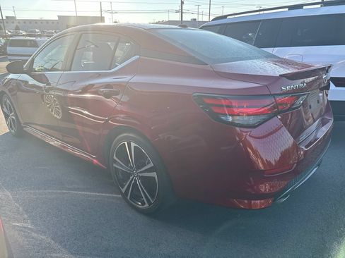 Used 2022 Nissan Sentra SR FWD image 12