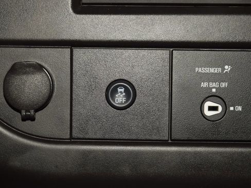 Used 2023 Chevrolet Express 3500 w/ Power Convenience Package RWD image 22