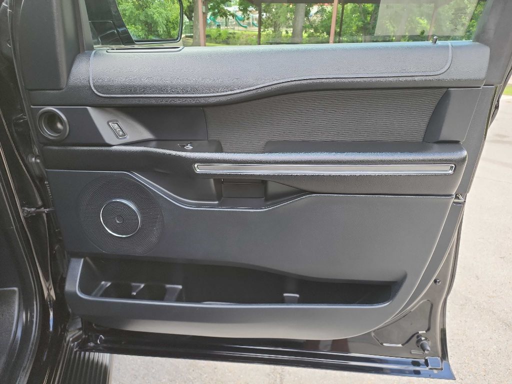 Used 2020 Ford Expedition Max XLT RWD image 39