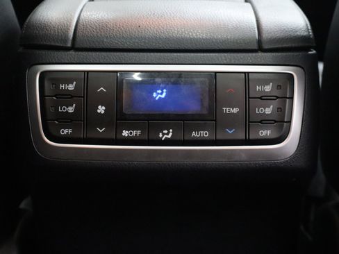 Used 2019 Toyota Highlander Limited Platinum AWD/4WD image 28
