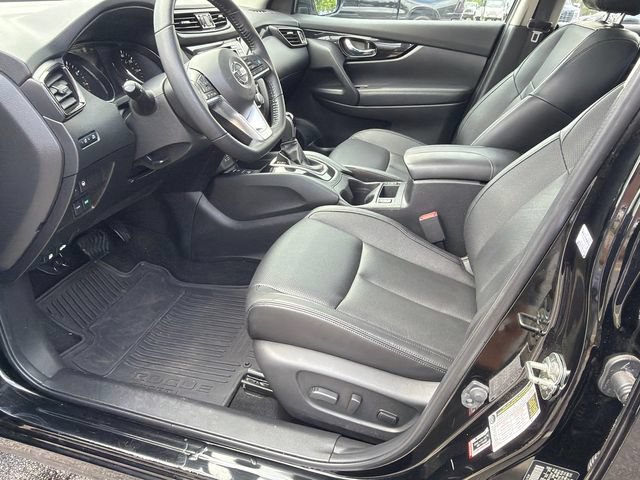 Used 2022 Nissan Rogue Sport SL w/ Premium Package FWD image 9