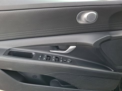 Certified 2023 Hyundai Elantra SEL image 10