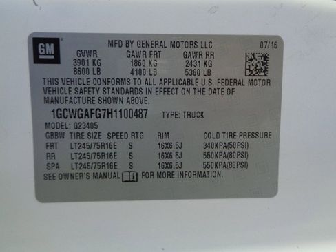 Used 2017 Chevrolet Express 2500 image 22