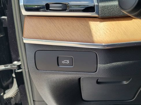 Used 2023 Volvo XC90 B6 Plus w/ Protection Package Premier AWD/4WD image 23