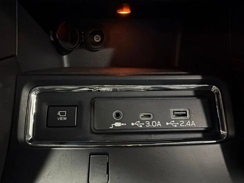 Certified 2025 Subaru Ascent Limited w/ Popular Package #1 AWD/4WD image 24