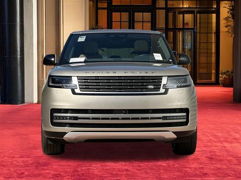 New 2026 Land Rover Range Rover Long Wheelbase SE AWD/4WD image 7