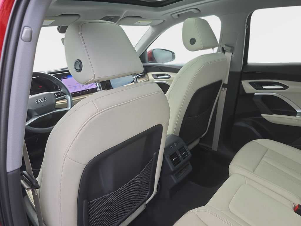Certified 2025 Audi Q5 Premium w/ Convenience Package AWD/4WD image 10