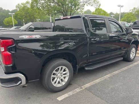 Used 2021 Chevrolet Silverado 1500 LT AWD/4WD image 3