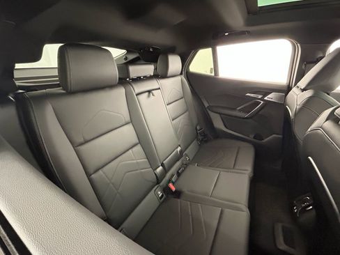 Used 2025 BMW X2 M35i image 38