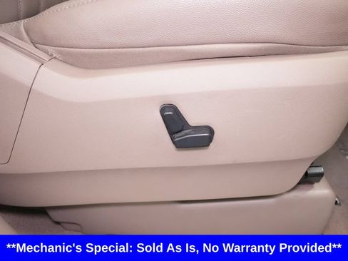 Used 2012 Chrysler Town & Country Touring-L w/ Driver Convenience Group FWD image 28