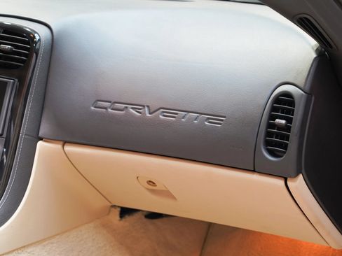 Used 2008 Chevrolet Corvette Convertible RWD image 46