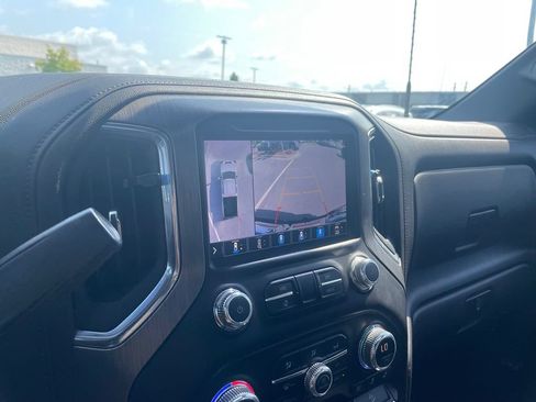 Used 2022 GMC Sierra 2500 Denali AWD/4WD image 16