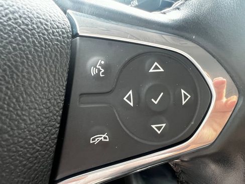 Used 2019 Chevrolet Traverse LT FWD image 8