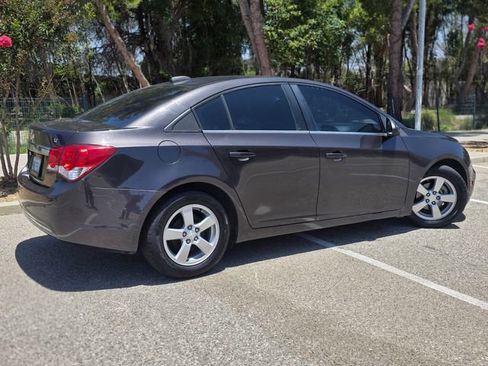 Used 2016 Chevrolet Cruze LT w/ Technology Package FWD image 8