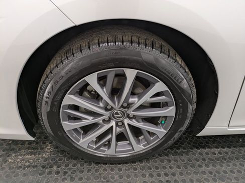 Used 2022 Lexus ES 350 w/ Accessory Package 2 image 7