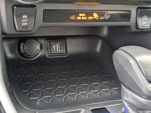 Used 2024 Toyota RAV4 LE image 17