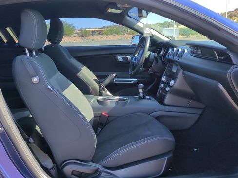 Used 2020 Ford Mustang Coupe RWD image 28