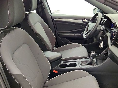 Used 2025 Volkswagen Jetta Sport FWD image 20