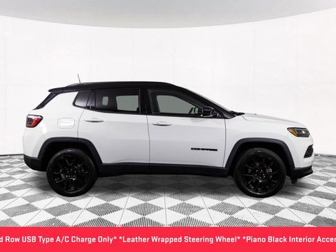 Used 2022 Jeep Compass Altitude w/ Convenience Group image 19