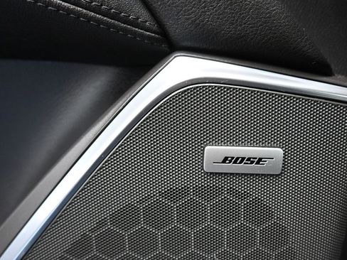 Used 2019 Cadillac Escalade Luxury image 11