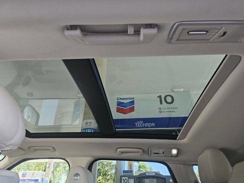 Used 2014 Land Rover Range Rover Sport HSE image 14