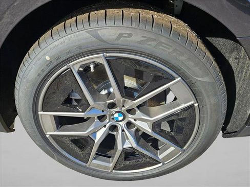 Used 2026 BMW i5 eDrive40 w/ Convenience Package image 10