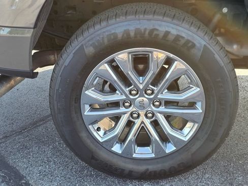 Used 2025 Ford F150 King Ranch AWD/4WD image 17