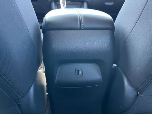 Used 2025 Nissan Sentra SV FWD image 22