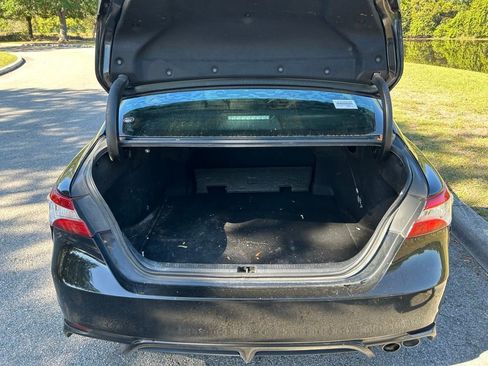 Used 2020 Toyota Camry SE image 10