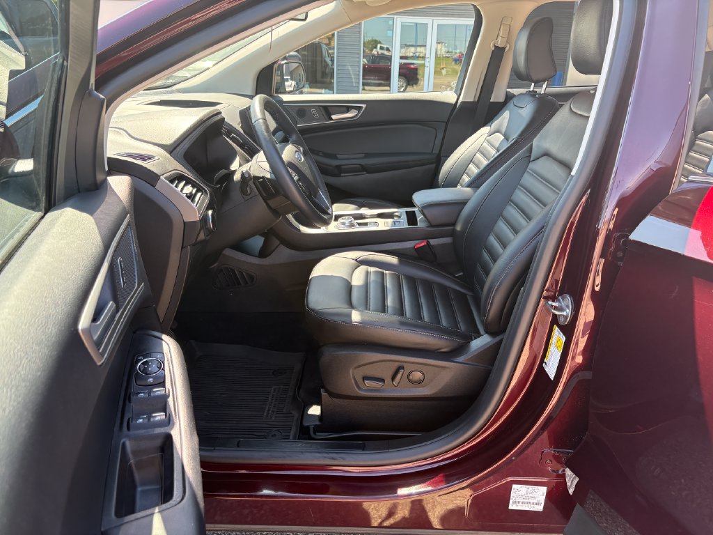 Used 2024 Ford Edge SEL w/ Convenience Package AWD/4WD image 9