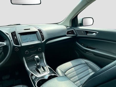 Used 2018 Ford Edge SEL w/ Equipment Group 201A AWD/4WD image 25