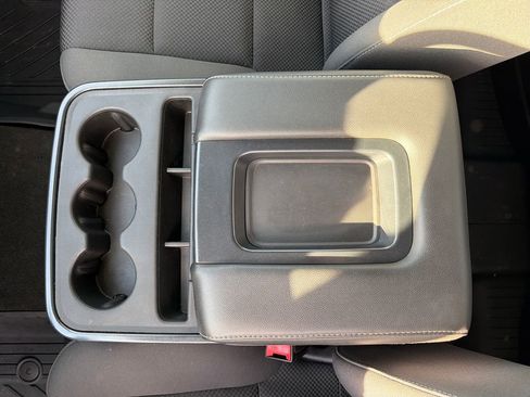 Used 2018 Chevrolet Silverado 1500 LT w/ All Star Edition image 25