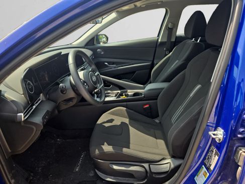 Used 2024 Hyundai Elantra SEL w/ Convenience Package FWD image 9