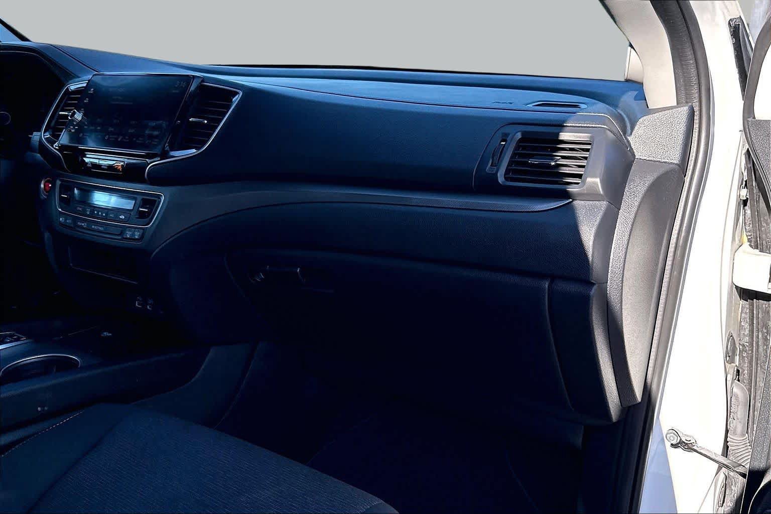 Used 2025 Honda Ridgeline Sport+ image 18